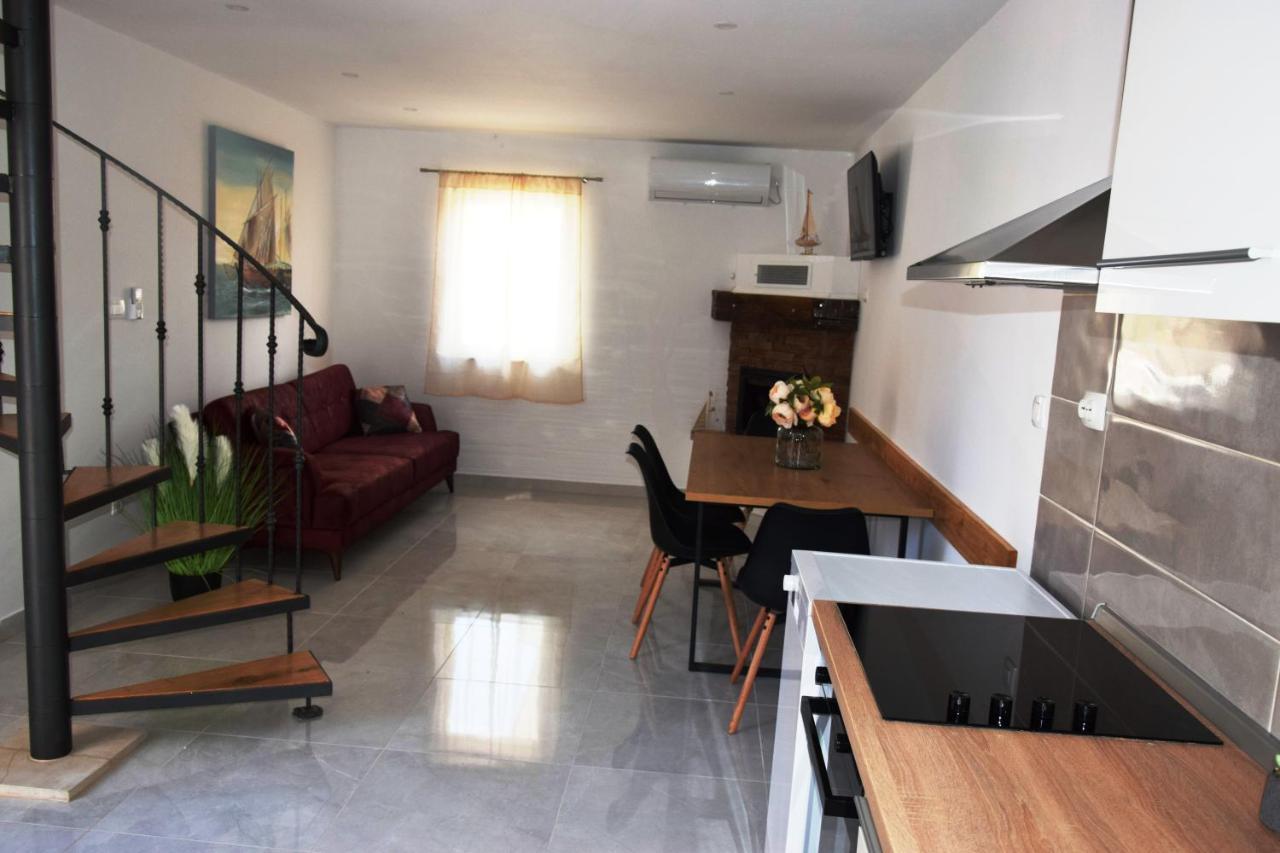 Marta II Your Holiday Home In Seget Center Trogir Kültér fotó